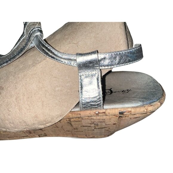 Born MJJ7 Silver Canvas & Leather Peep Toe Slingback Wedges Sz 10 Womens Wooden - Picture 5 of 16